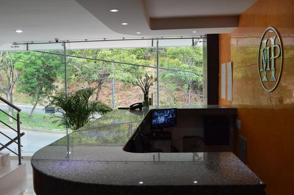 Ayenda 1501 Metropolitana Plaza Hotel บูการามังกา ภายนอก รูปภาพ