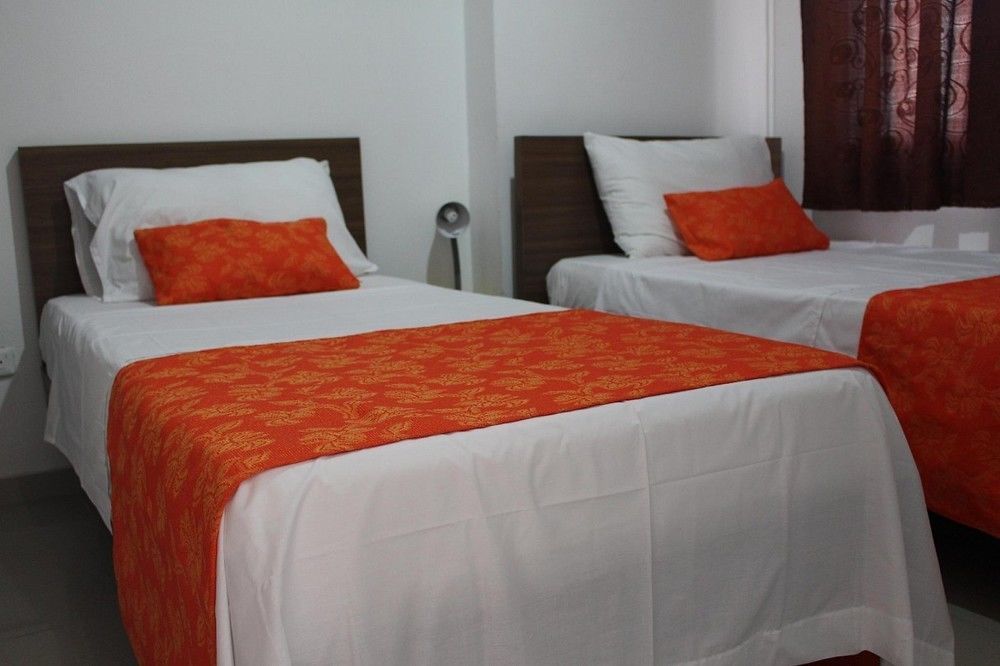 Ayenda 1501 Metropolitana Plaza Hotel บูการามังกา ภายนอก รูปภาพ