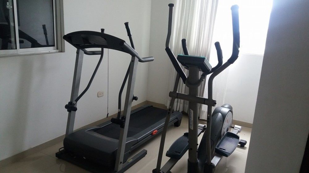 Ayenda 1501 Metropolitana Plaza Hotel บูการามังกา ภายนอก รูปภาพ