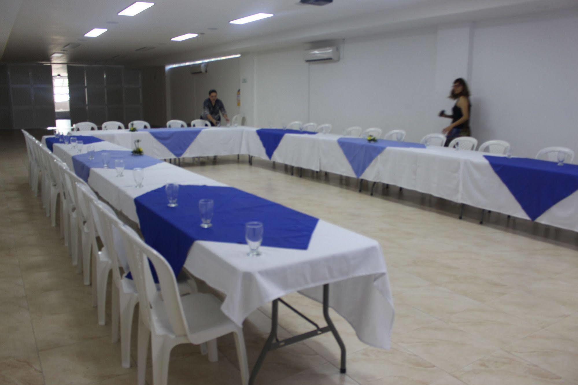 Ayenda 1501 Metropolitana Plaza Hotel บูการามังกา ภายนอก รูปภาพ