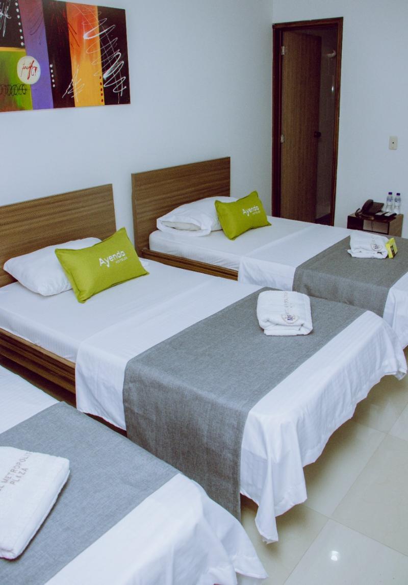 Ayenda 1501 Metropolitana Plaza Hotel บูการามังกา ภายนอก รูปภาพ